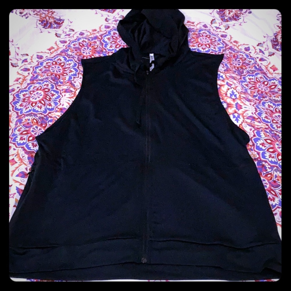 Brand NEW w/Tags Fabletics zipper vest w/pockets